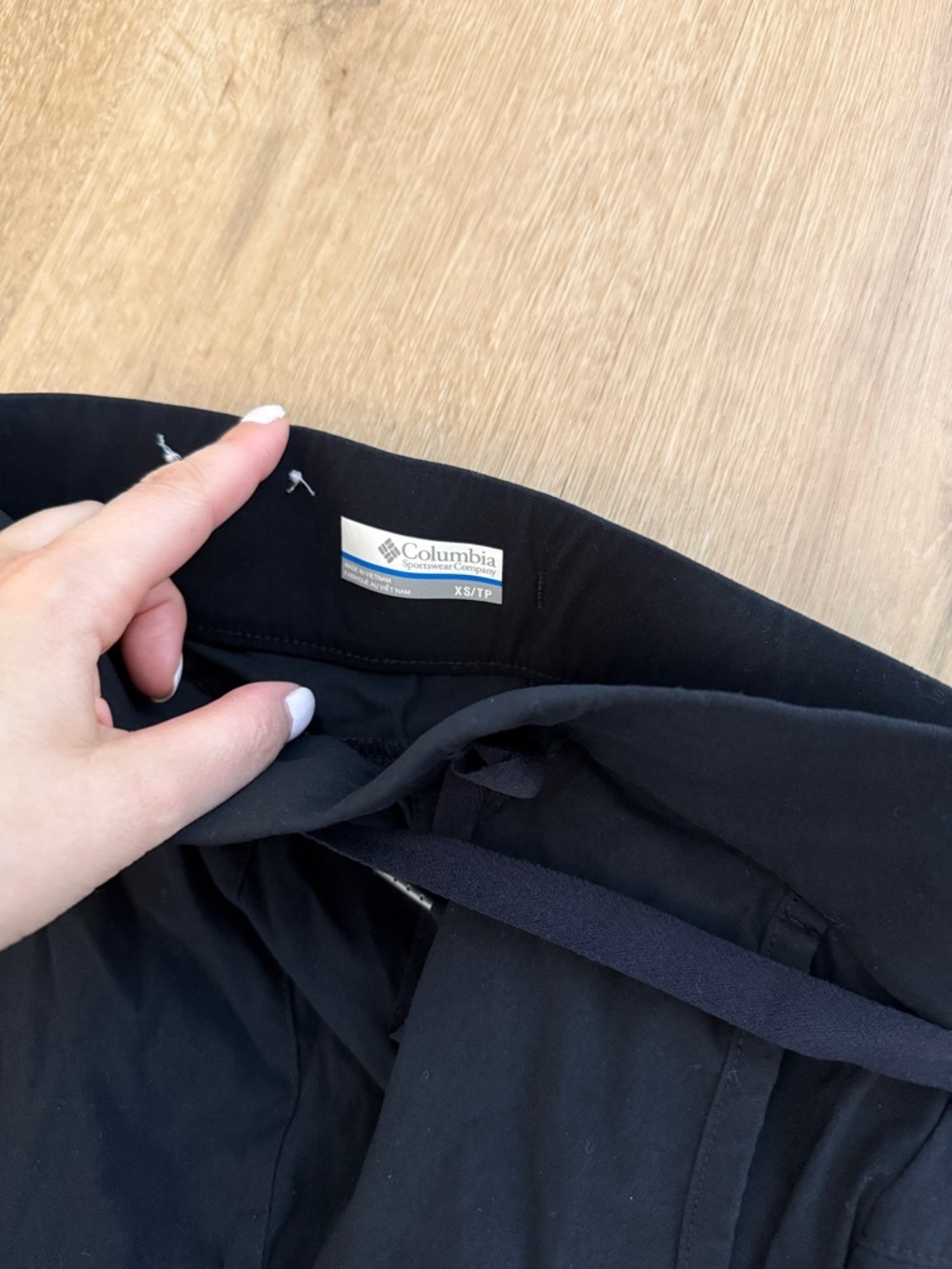 Columbia Joggers - Picture 3 of 5